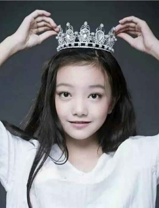 周美君 周美君