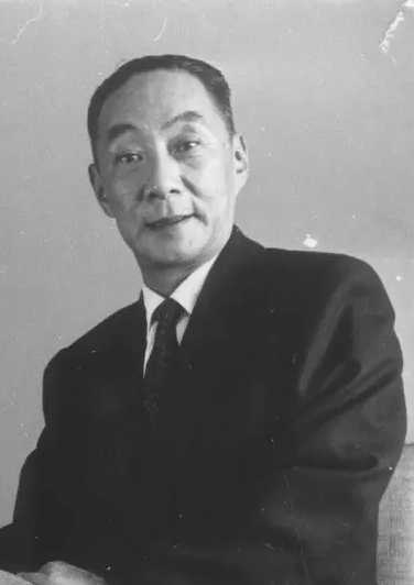 俞振飛