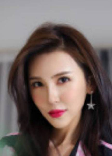 黃妍菲 黃妍菲