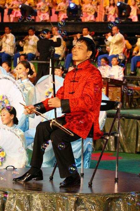 余其偉 余其偉